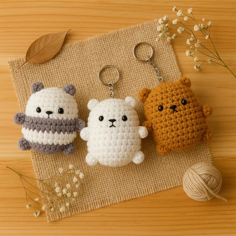 Handmade Crochet Bear Keychain – Cute Amigurumi Teddy Bear Bag Charm, Kawaii Plush Keyring, Animal Lover Gift, Backpack Accessories